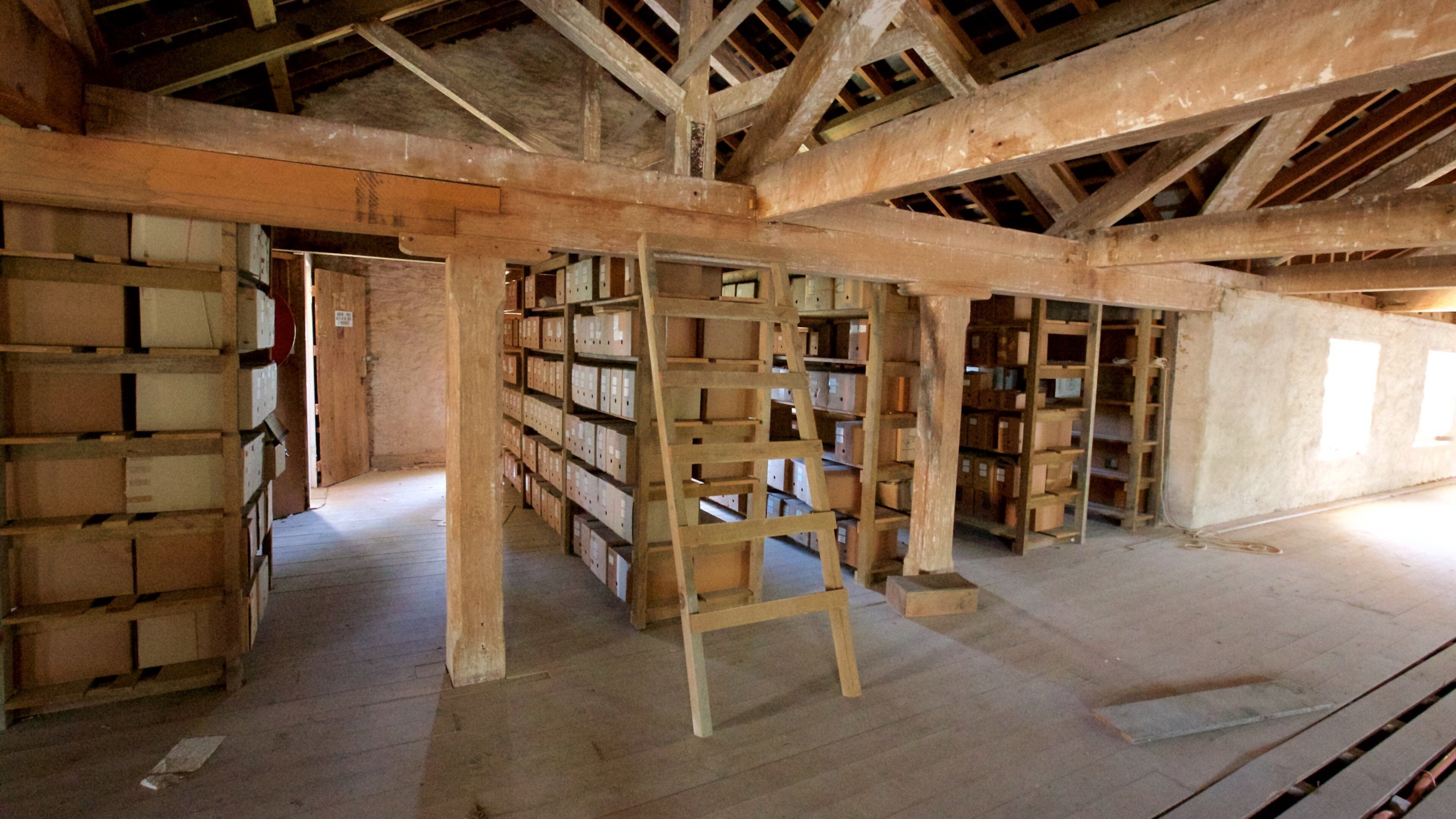 Norfolk Island showing interior views and heritage elements