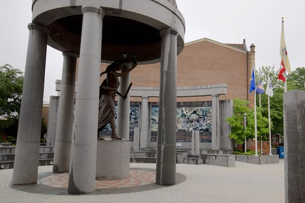 Centre du New Jersey montrant une statue ou une sculpture