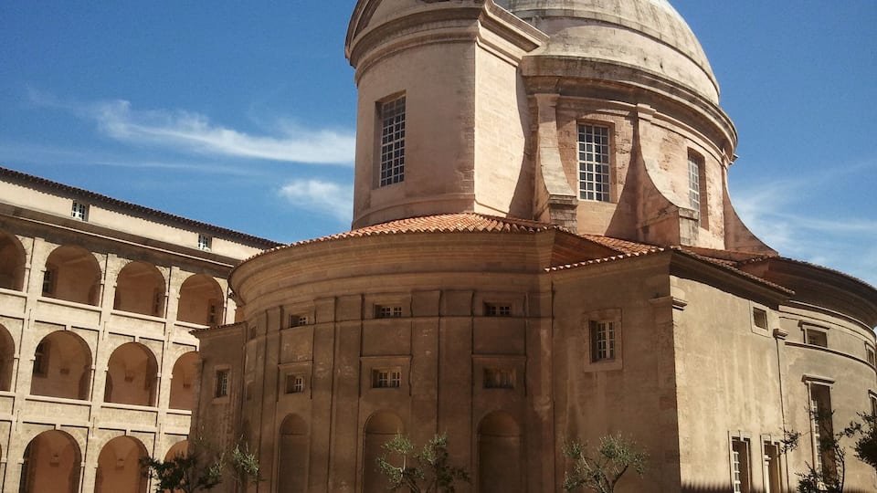 This building is indexed in the Base Mérimée, a database of architectural heritage maintained by the French Ministry of Culture, under the reference PA00081331 .