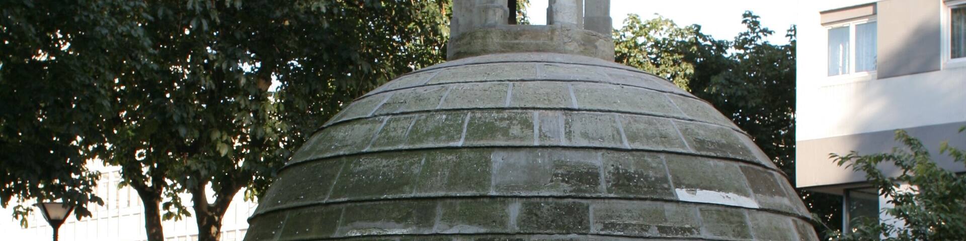 Regard de la Lanterne, dans le jardin du Regard-de-la-Lanterne, Paris 19e arrondissement.