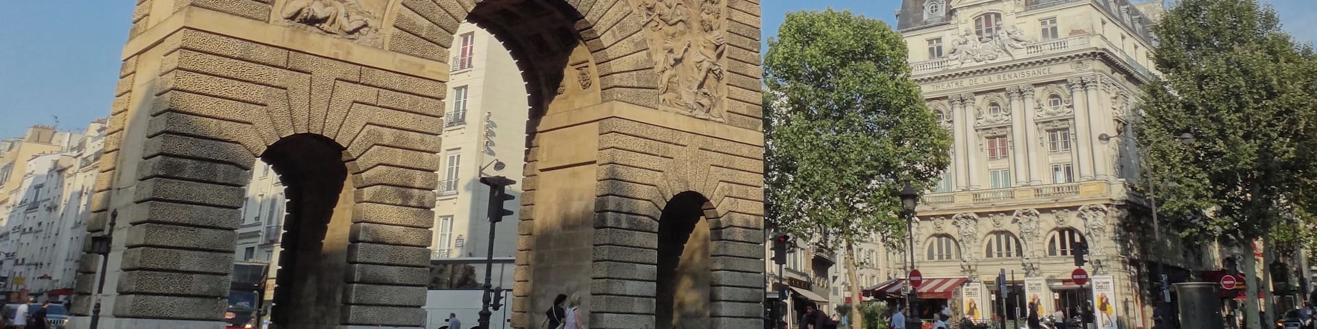 This building is indexed in the Base Mérimée, a database of architectural heritage maintained by the French Ministry of Culture, under the reference PA00086513 .