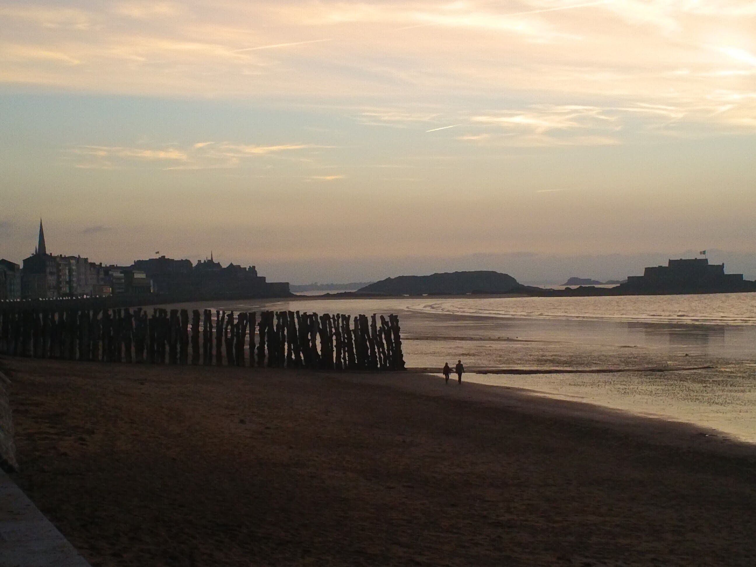 If you are looking for some exotic landscapes, some places made for tourists or for cruise passengers ... 

Please go somewhere else. 

There is nothing like a northern city sea sight in Saint Malo, Brittany, France. 

Try it just once. 
You will not feel yourself living inside a postcard, or in heaven.
It is more than that. 
You will feel... alive. #LifeAtExpedia
