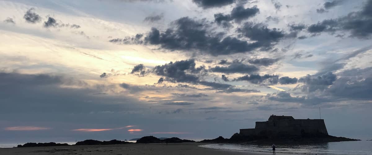 Evening sky over the beach at St Malo 🇫🇷