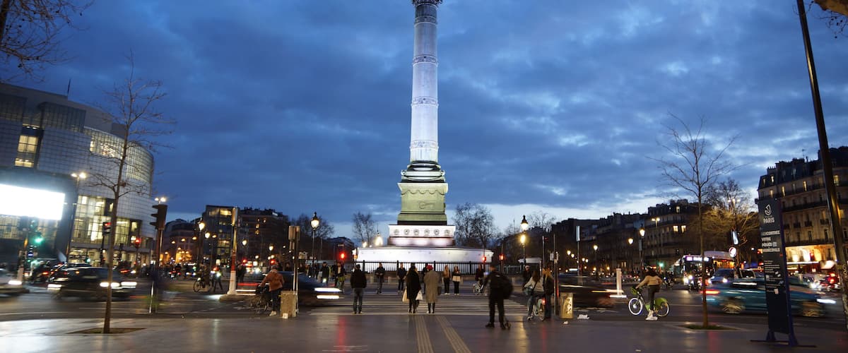 Julisäule (la Colonne de Juillet) auf dem Place de la Bastille, dem früheren Standort der als Gefängnis genutzten Bastille