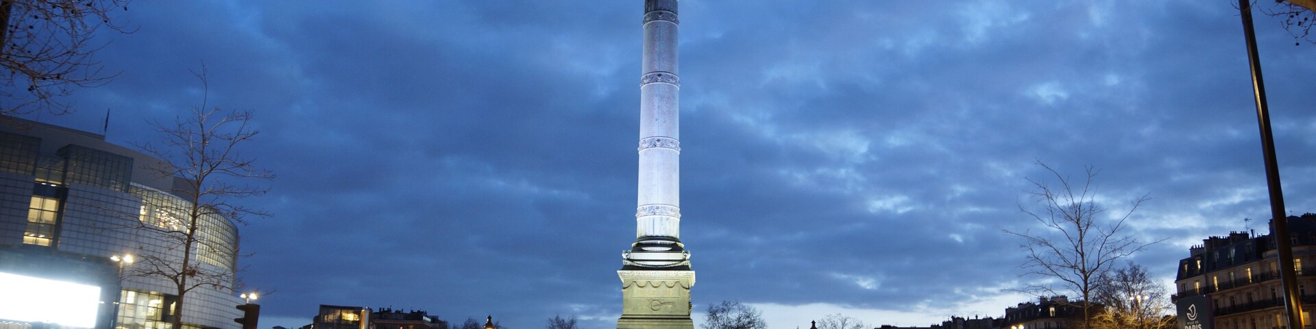 Julisäule (la Colonne de Juillet) auf dem Place de la Bastille, dem früheren Standort der als Gefängnis genutzten Bastille