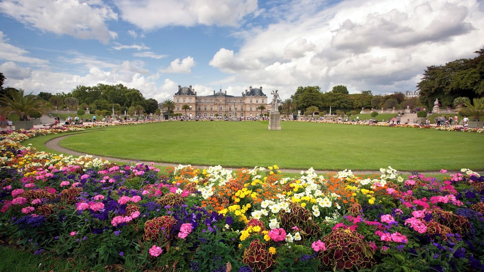 Luxembourg Gardens, Paris, France.
