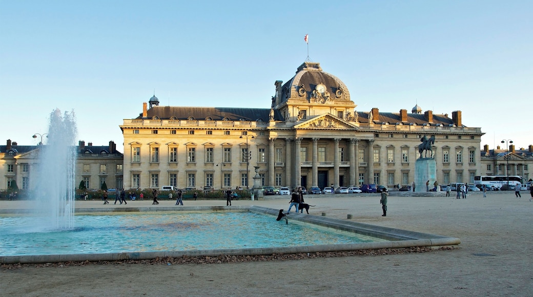 Sunset over the Ecole Militaire, Joffre square in Paris 7th arrondissement.