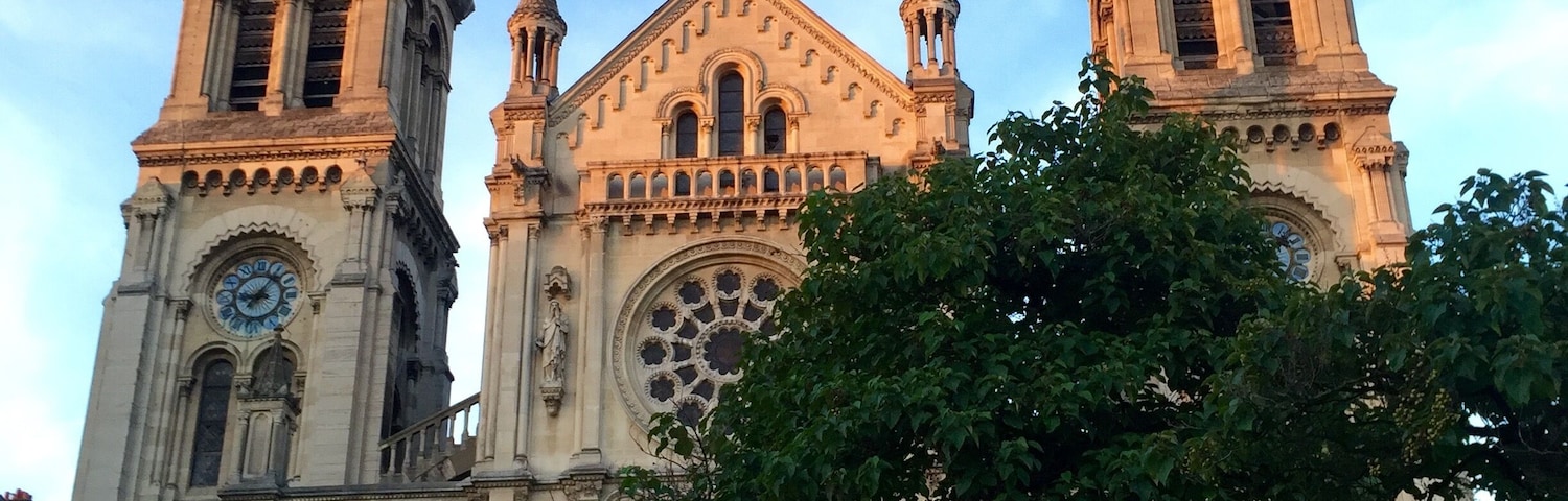 This building is indexed in the Base Mérimée, a database of architectural heritage maintained by the French Ministry of Culture, under the reference PA00086533 .