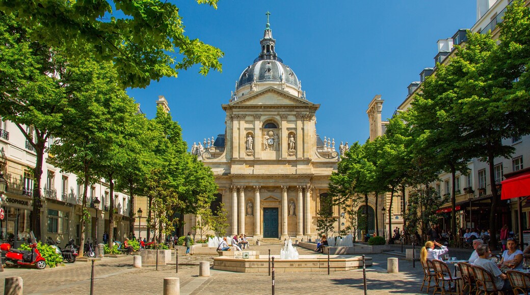Sorbonne showing a fountain and heritage architecture