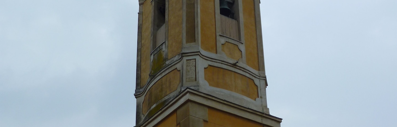 This building is classé au titre des Monuments Historiques. It is indexed in the Base Mérimée, a database of architectural heritage maintained by the French Ministry of Culture, under the reference PA00080793 .
