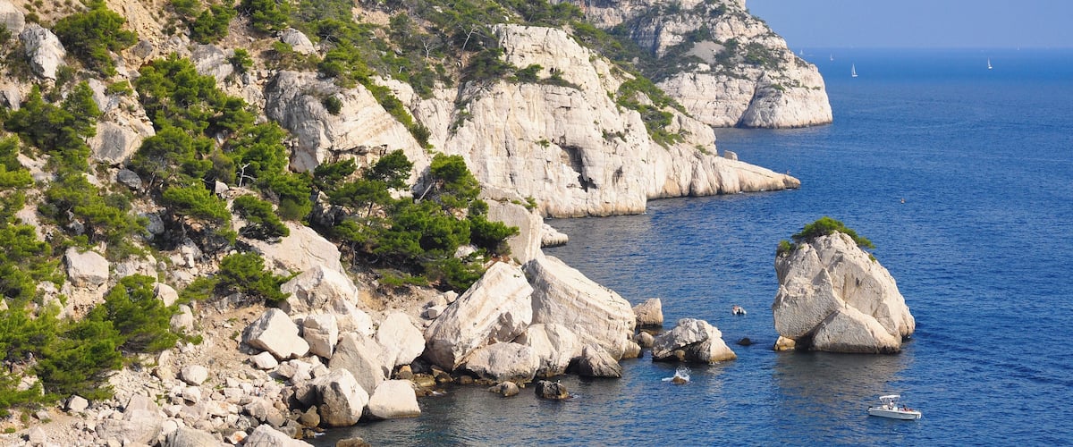 the rock "Le Tonneau" (the barrel) near the Calanque des Pierres-Tombées