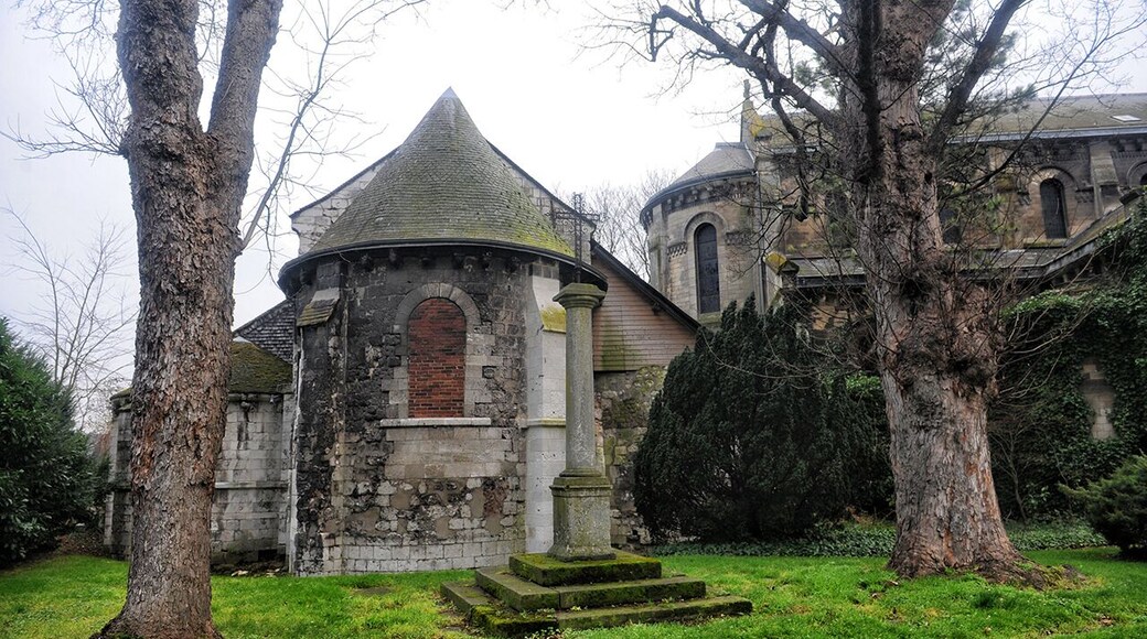 Chevet de l'église Saint-Paul à Rouen (76).