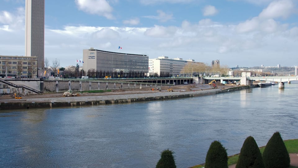 Chantier des quais bas rive gauche à Rouen vu depuis le pont Corneille