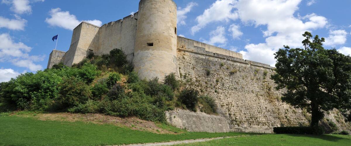 Remparts Nord-Ouest et tour Puchot Château de Caen
