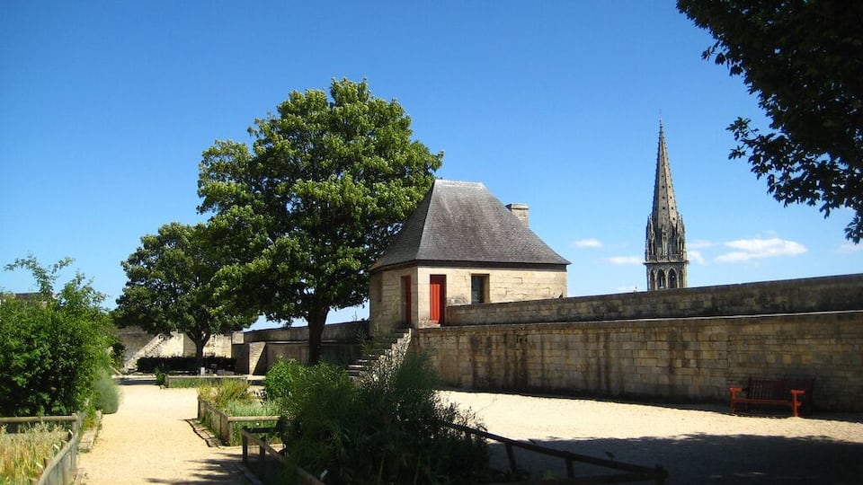 jardin des simples du chĂąteau de Caen.