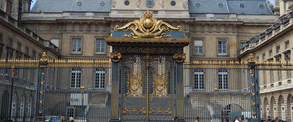 The Palais de Justice in Paris, with gates of the cour d'honneur in front.