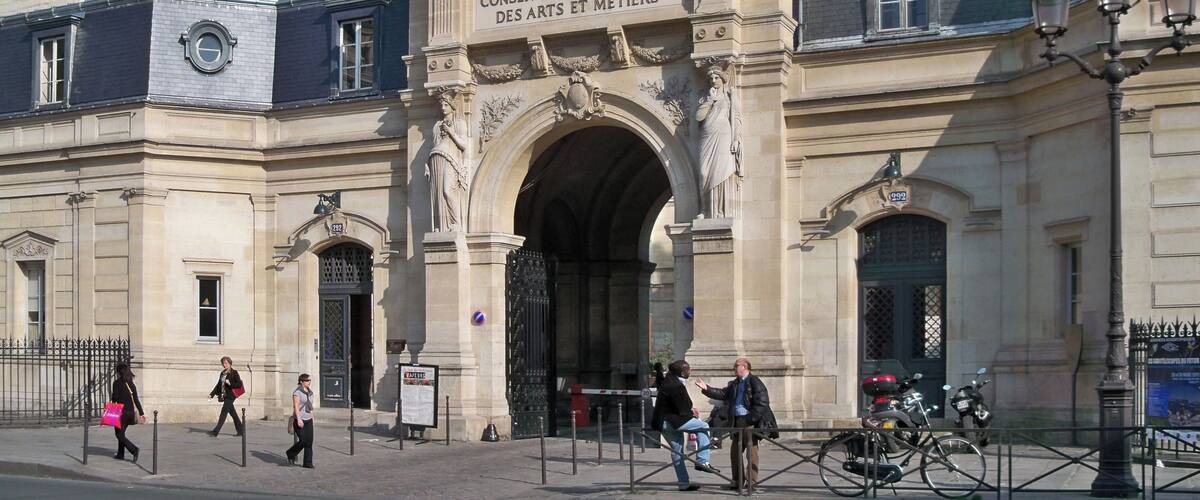This building is indexed in the Base Mérimée, a database of architectural heritage maintained by the French Ministry of Culture, under the reference PA00086100 .
