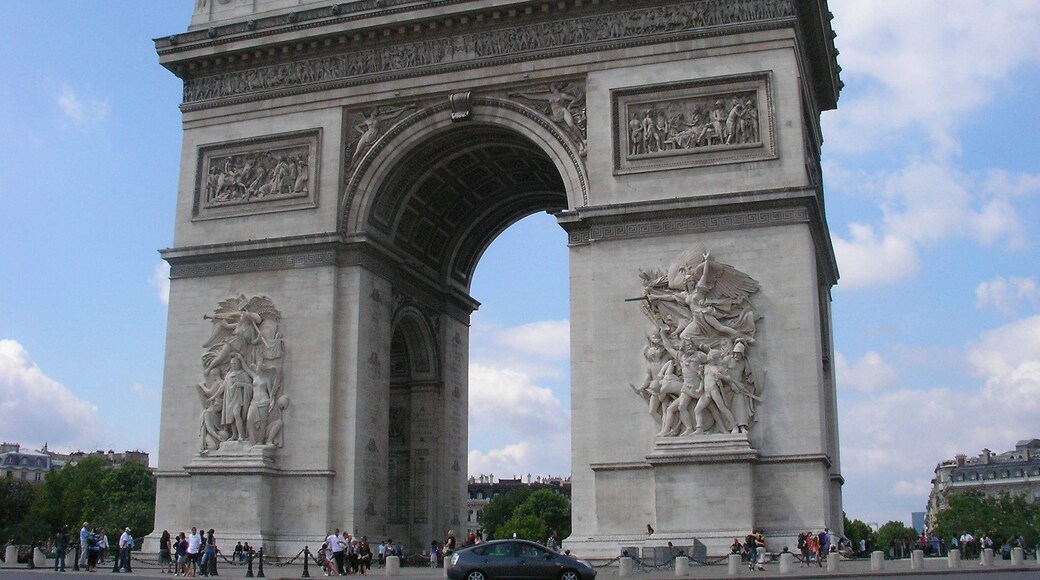 This building is classé au titre des Monuments Historiques. It is indexed in the Base Mérimée, a database of architectural heritage maintained by the French Ministry of Culture, under the reference PA00088804 .