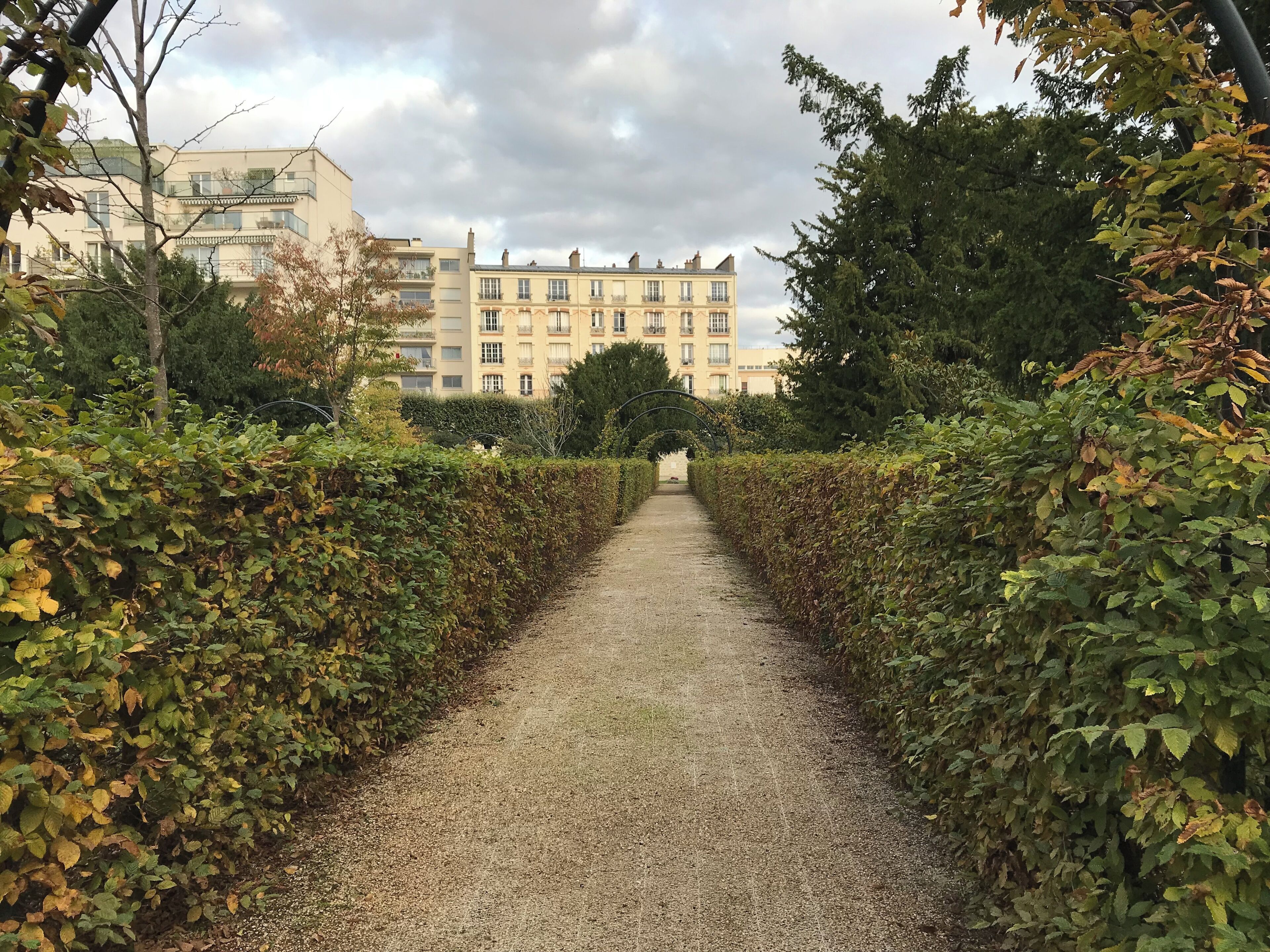 Ancien cimetière de Courbevoie (Hauts-de-Seine, France).