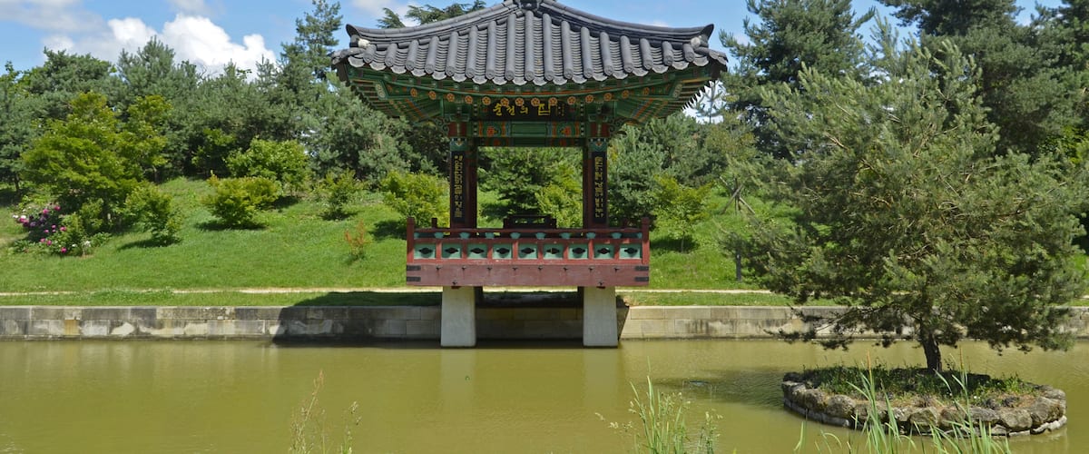 Korean pavilion in the « Colline de Suncheon », Grand-Blottereau park in Nantes
