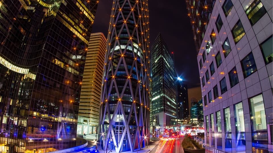 D2 tower. Paris skylines in La Défense is THE location for architecture photography. Climb the passerelle de l’Alsace and you’ll find a sweet spot.
#BVSBlue