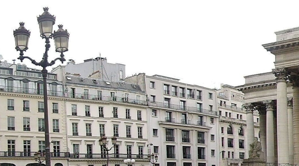 This building is inscrit au titre des Monuments Historiques. It is indexed in the Base Mérimée, a database of architectural heritage maintained by the French Ministry of Culture, under the reference PA00086010 .