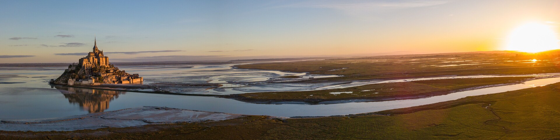 Le Mont-Saint-Michel Frankreich / Normandie zur Grenze der Bretagne.