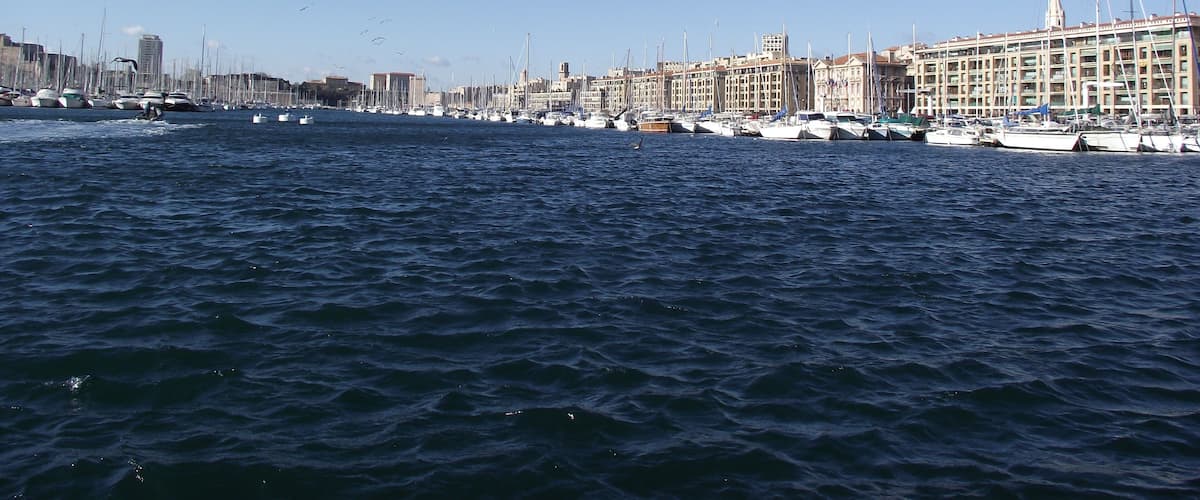 Belsunce | Quai de la Fraternité Panoramic view of the Old Port of Marseille from Quai de la Fraternité.
