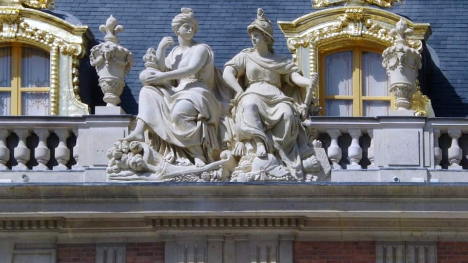 This building is classé au titre des Monuments Historiques. It is indexed in the Base Mérimée, a database of architectural heritage maintained by the French Ministry of Culture, under the reference PA00087673 .