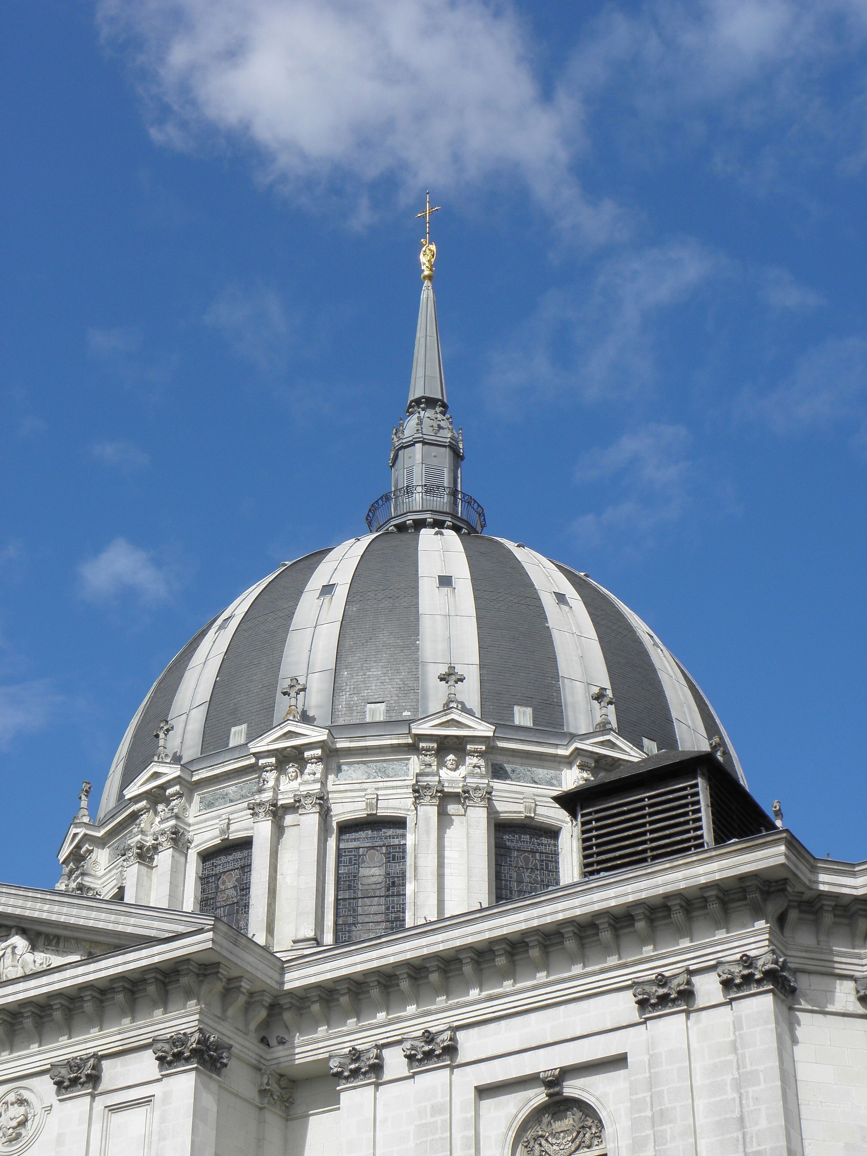 Extérieur de l'église Notre-Dame-de-Bon-Port à Nantes (44).
