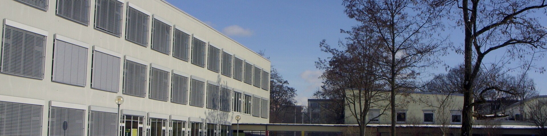Volksschule an der Blumenauer Straße in München