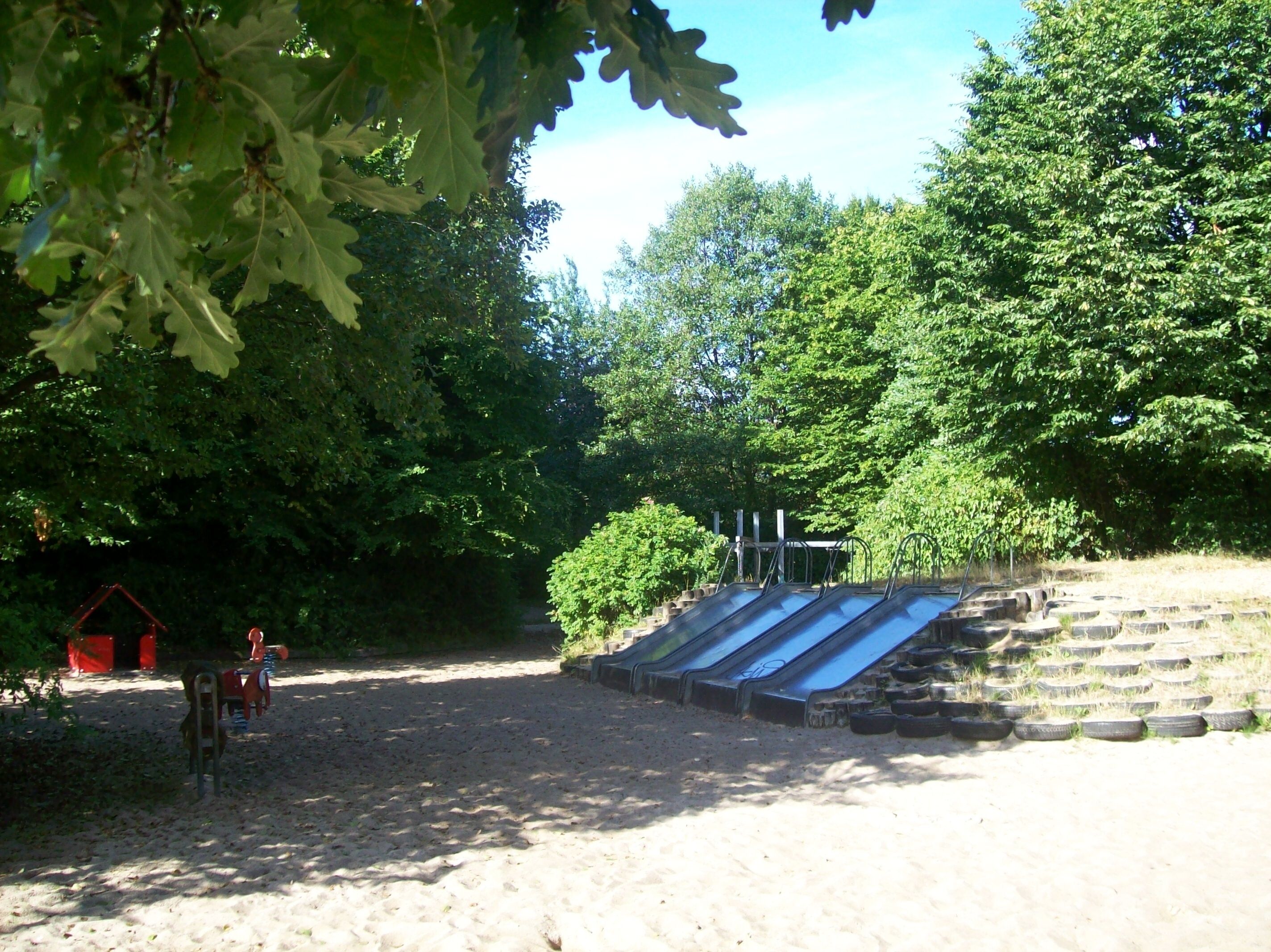 Rutschenspielplatz