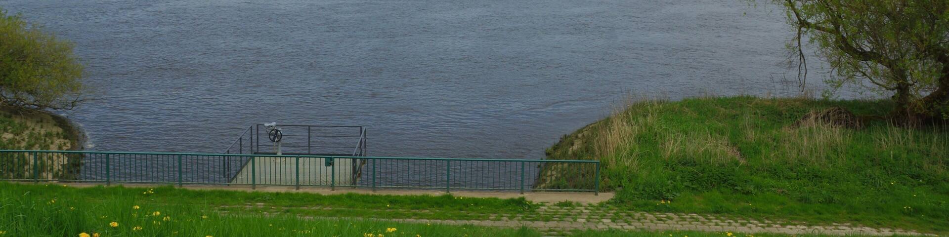 Hamburg (Neuland), Germany: Mouth of the Verbindungsgraben Canal in the river Elbe