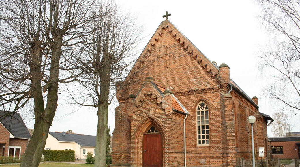 Apostelkirche Arpke von 1883. Evangelisch-lutherische Apostelgemeinde Arpke; Hauptstraße 34; D-31275 Lehrte-Arpke