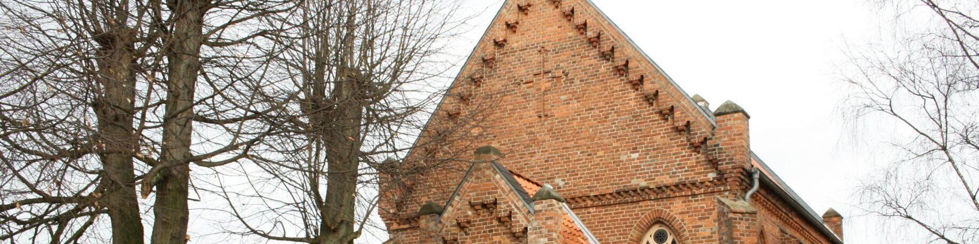 Apostelkirche Arpke von 1883. Evangelisch-lutherische Apostelgemeinde Arpke; HauptstraĂe 34; D-31275 Lehrte-Arpke