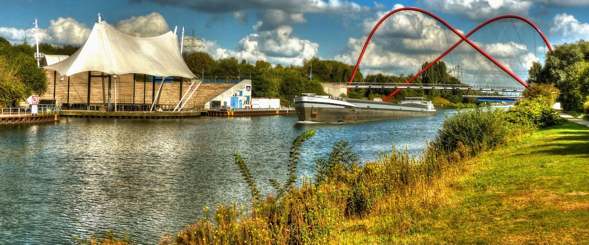 Amphitheater Gelsenkirchen direkt am Rhein-Herne-Kanal