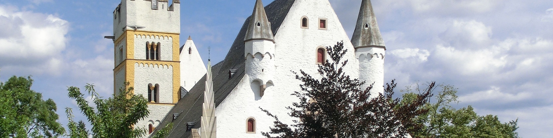 Die Burgkirche in Ingelheim am Rhein, Rheinland-Pfalz.