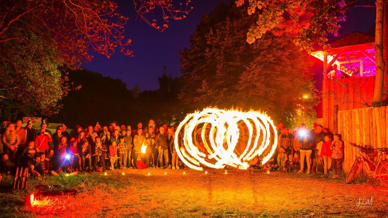 500px provided description: Feuerzauber [#900 ,#feuershow ,#feuerzauber ,#900jahrezwickau ,#900jahre ,#historischesdorfzwickau ,#historischesdorf]