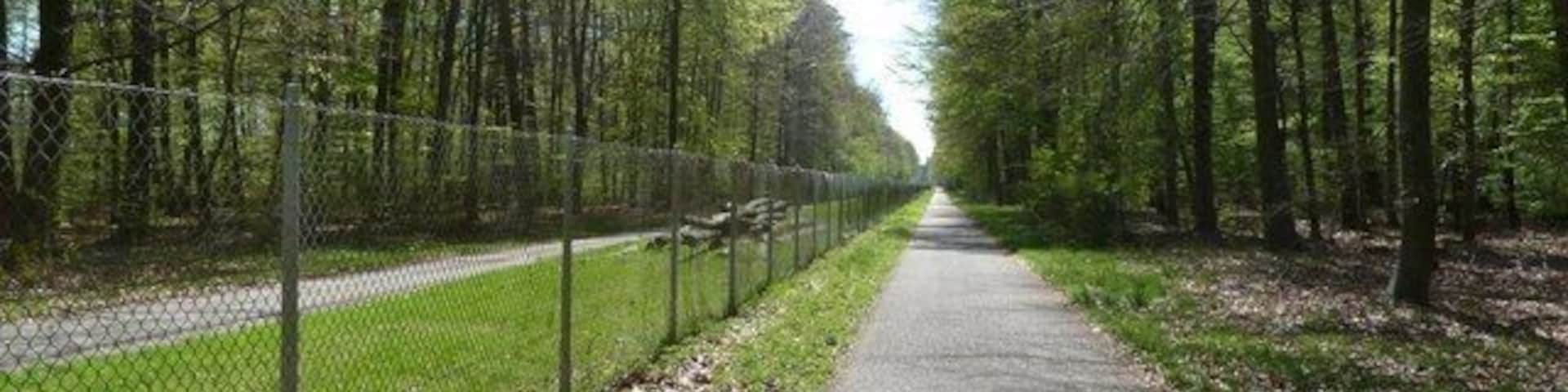 Weg entlang des KIT Campus Nord