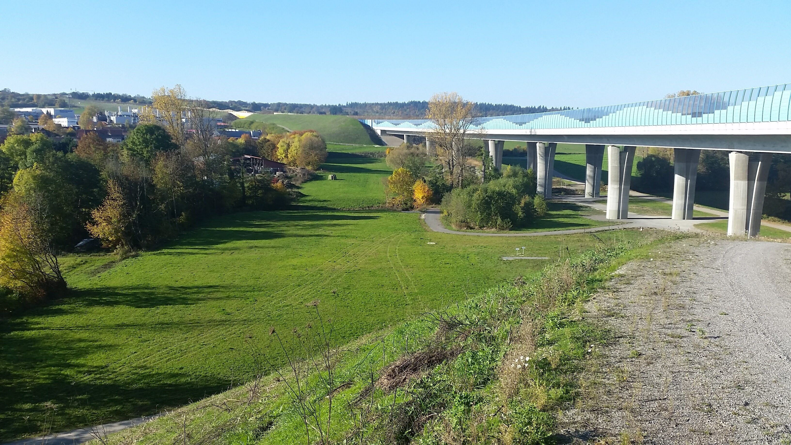 Renaturierte Nöttinger Senke BAB 8, Blickrichtung West/Karlsruhe, Eröffnung 1938 als RAB Strecke 36