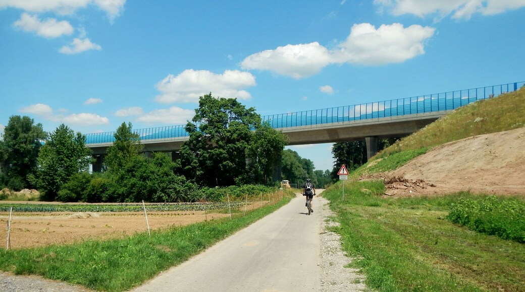 Brรผcke der BAB A8 Karlsruhe-Stuttgart bei Remchingen