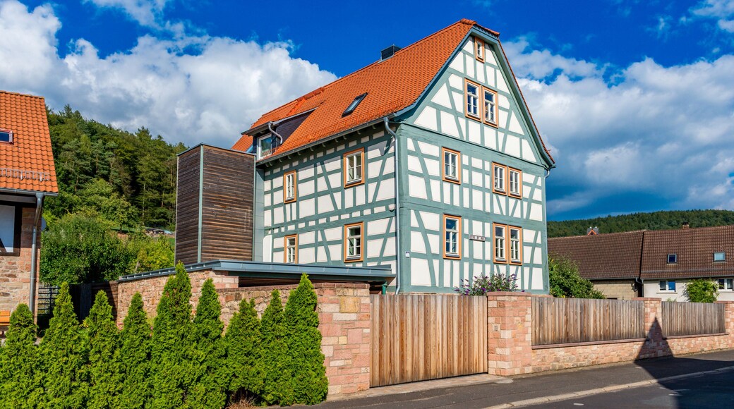 This is a photograph of an architectural monument. It is on the list of cultural monuments of Bayern, no. D-6-71-150-20