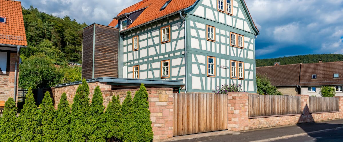 This is a photograph of an architectural monument. It is on the list of cultural monuments of Bayern, no. D-6-71-150-20