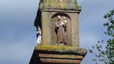 Wayside shrine in Feldkahl, Rottenberger Straße: detail of the upper part