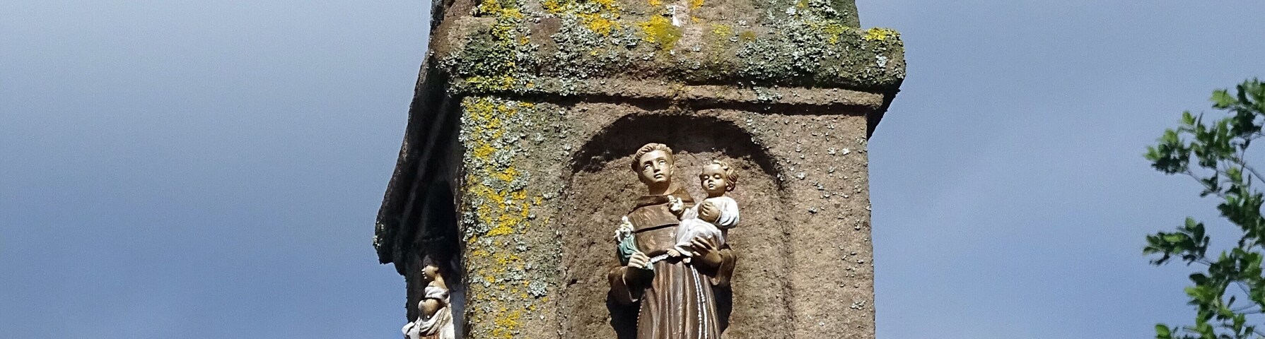 Wayside shrine in Feldkahl, Rottenberger Straße: detail of the upper part