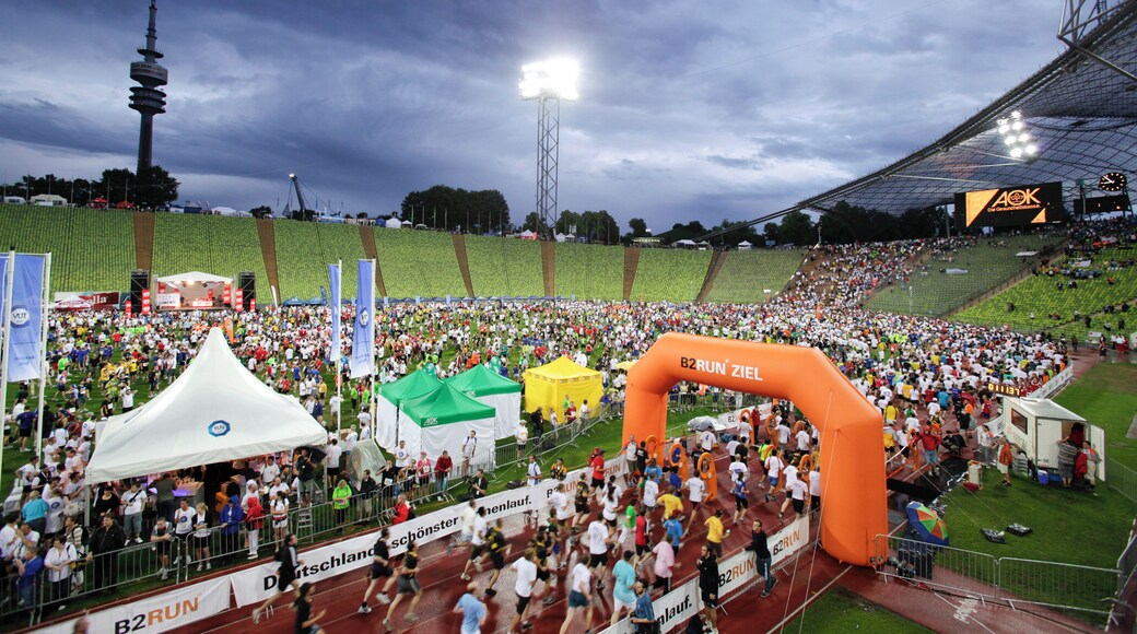 B2RUN München 2009, Zieleinlauf Olympiastadion (Foto: B2RUN GmbH & Co. KG, Oliver Farys)