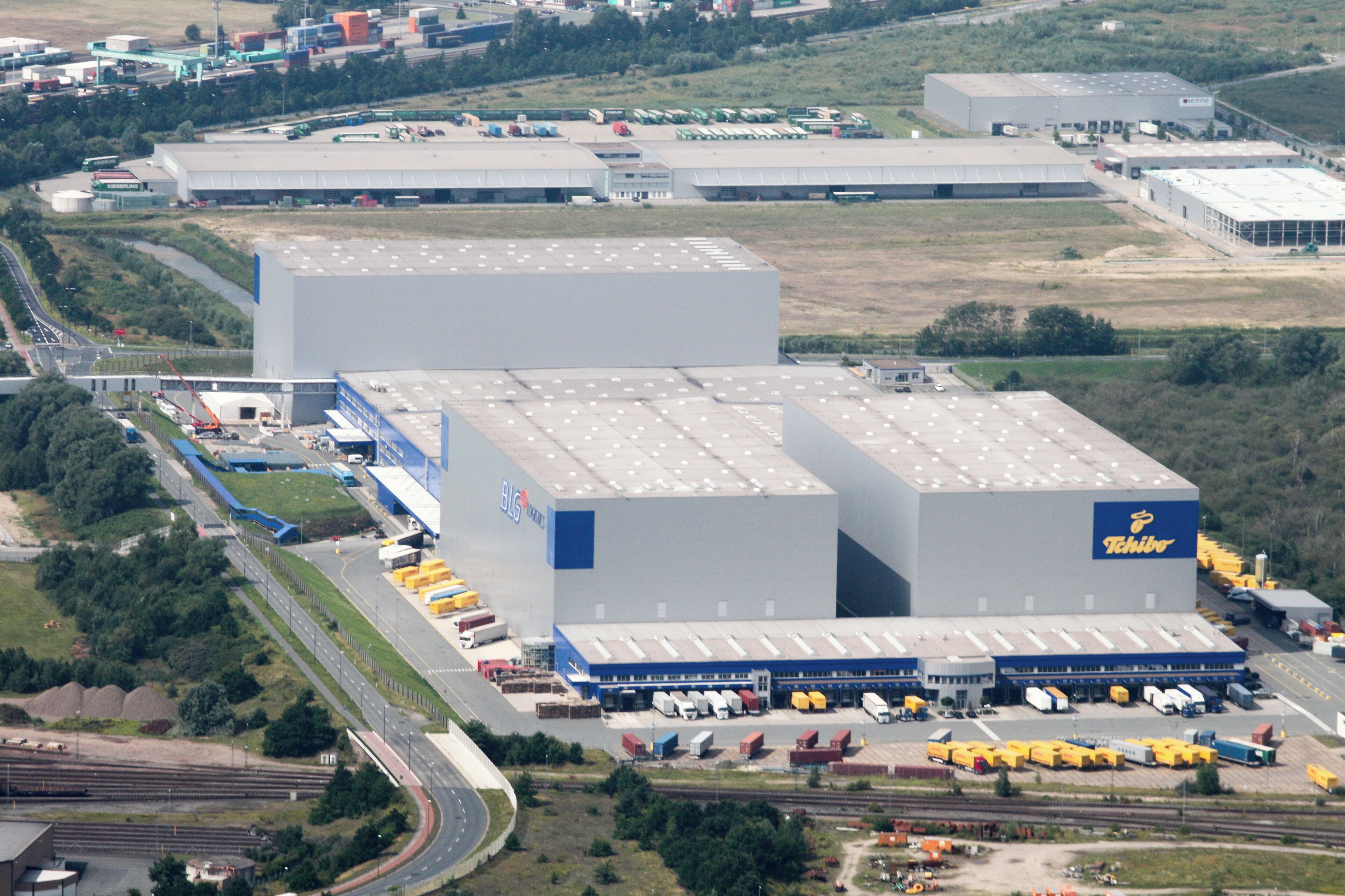 Lufbilder Bremen:Hohentorshafen, Woltmershausen, Überseestadt, Altstadt, Ostertor (identische Bildbeschreibung für File:2012-08-08-fotoflug-bremen zweiter flug 0750.JPG bis File:2012-08-08-fotoflug-bremen zweiter flug 0885.JPG; alle mit GPS-Koordinaten