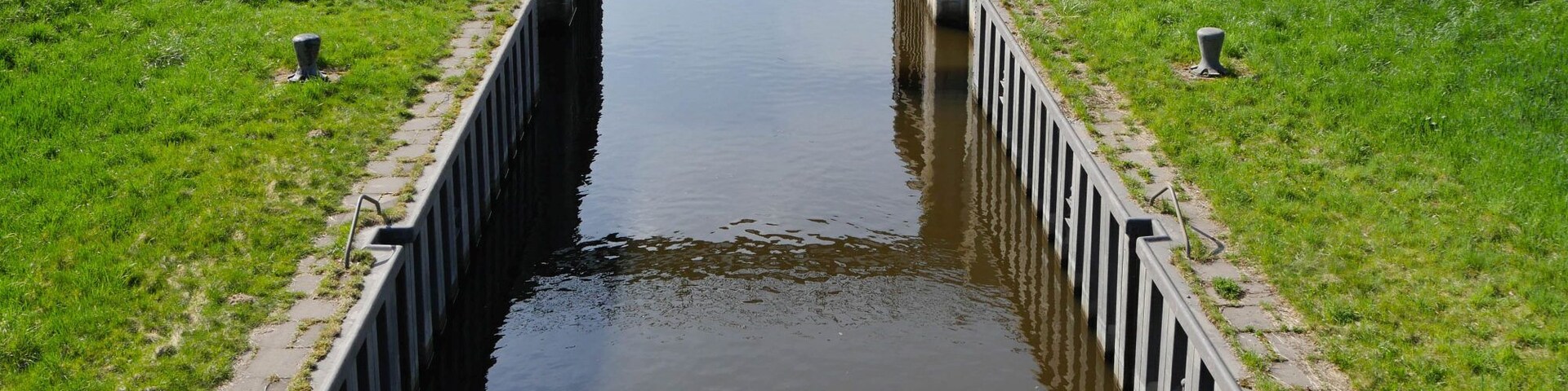 Dove-Elbe-Schleuse von der Schleusendammbrücke