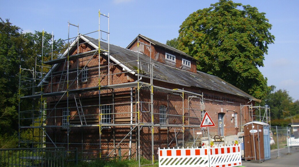 This is a photograph of an architectural monument. It is on the list of cultural monuments of Hamburg, no. 1170