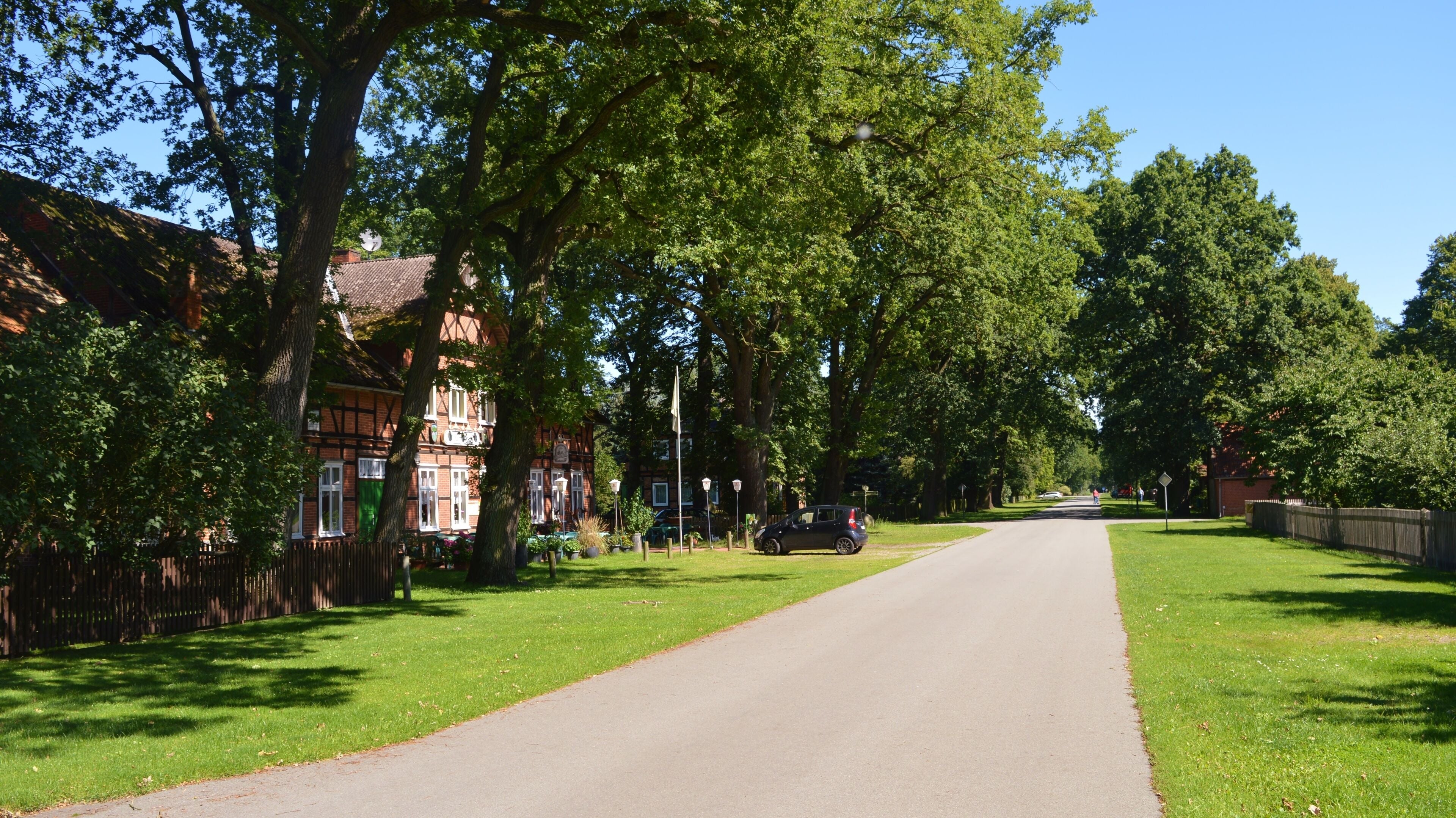 village center of Nienwalde